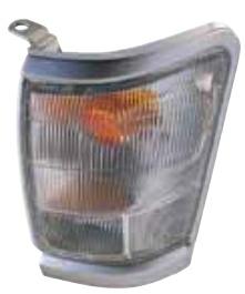 Articolo SGBYC - FANALE A/SX BIANCO C/CORNICE GRIGIO TOYOTA HILUX 01/98>12/00